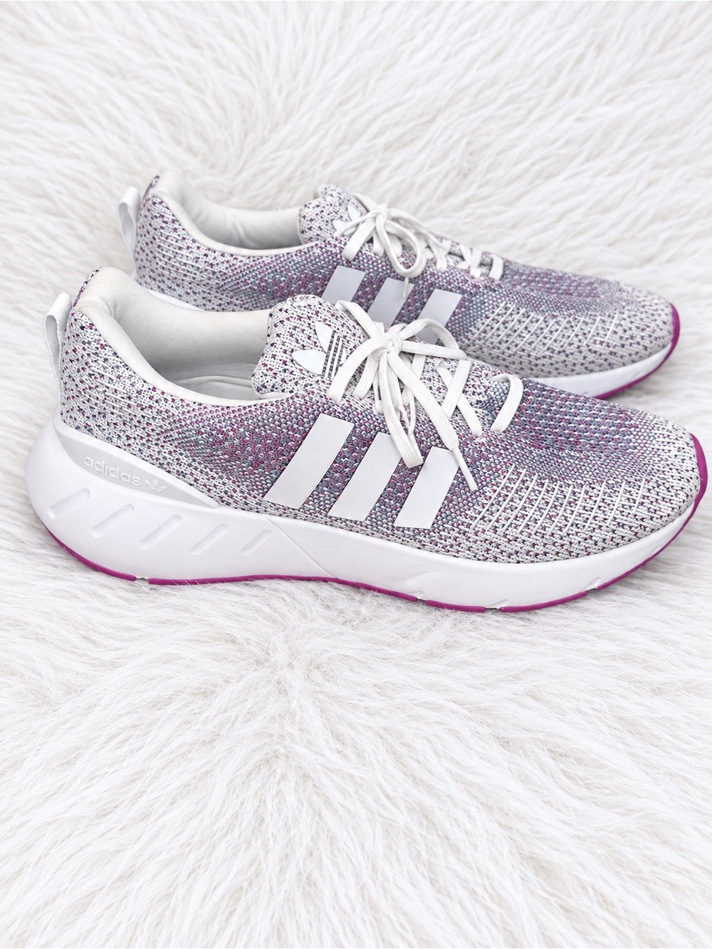 adidas Swift Run 22 Sneakers Women’s 9 | White Purple Pink Knit Running Shoes